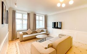 Big 4 Bedroom Apartment With Bathtub By Cph City Hall Square